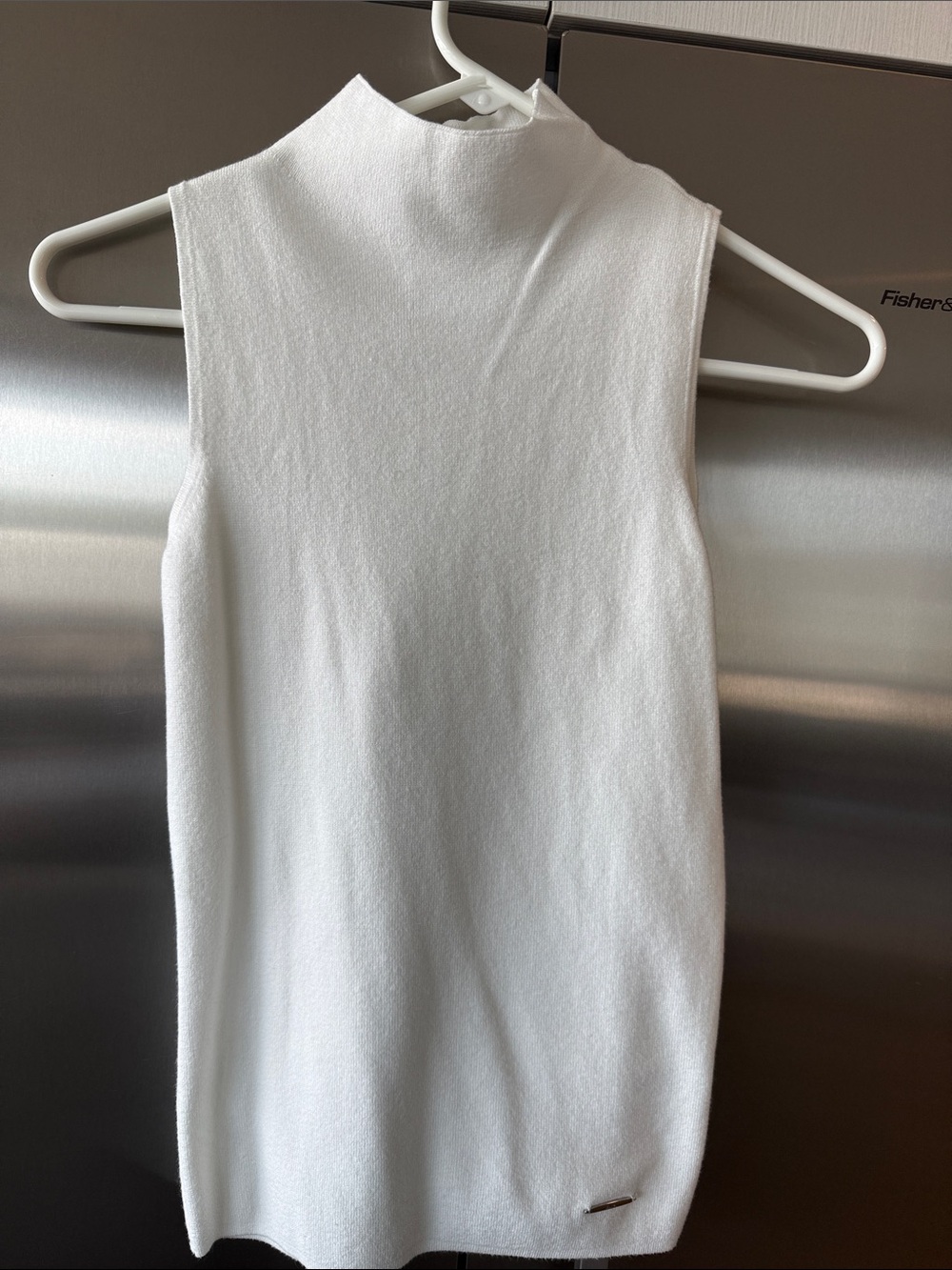Elie Tahari White Sleeveless Mock Neck Tank